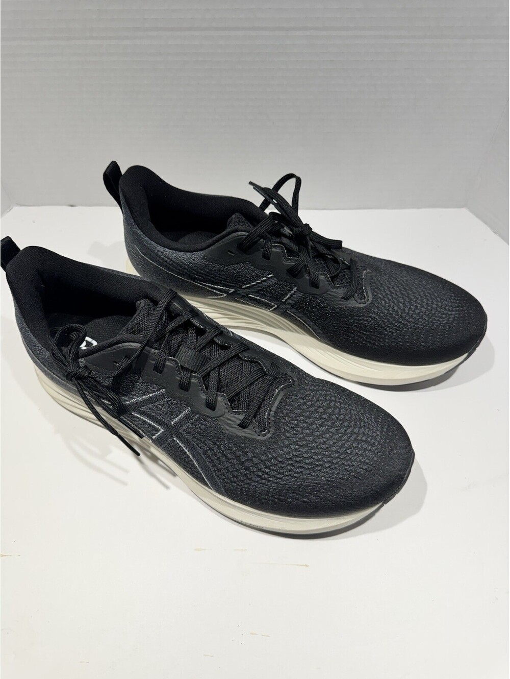 Asics Dynablast 4 - Men’s Size 11 - Regular Width - Lightly Used
